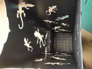 Preview: Feuersäule mit Echsen - Motiv