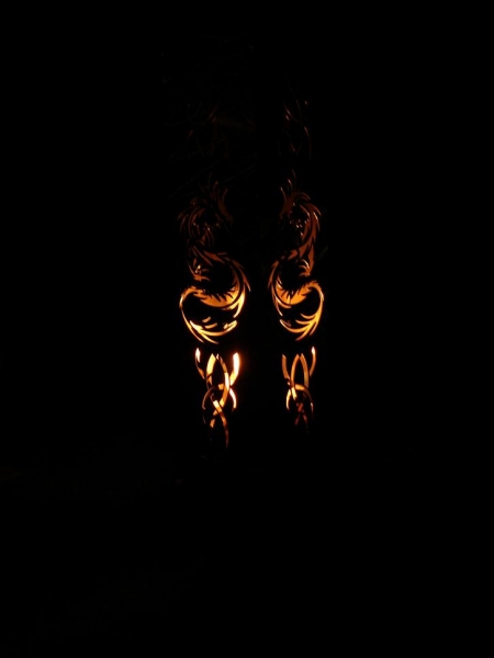 Feuersäule mit Drachen - Motiv