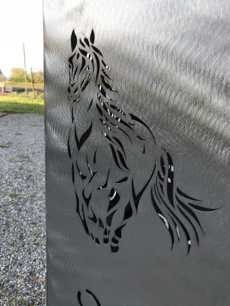 Feuersäule mit Pferde - Motiv