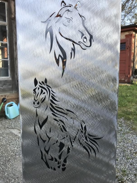 Feuersäule mit Pferde - Motiv