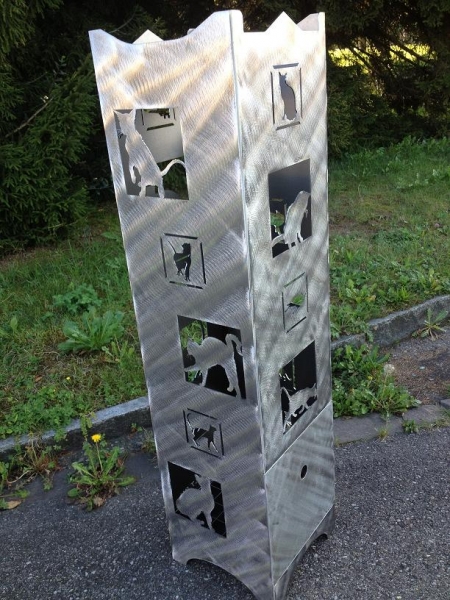 Feuersäule mit Katzenfenster - Motiv